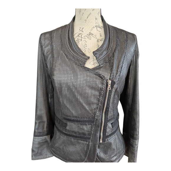 Elie Tahari Fitted Perforated Black Leather Zip Moto Jacket S - Picture 2 of 9